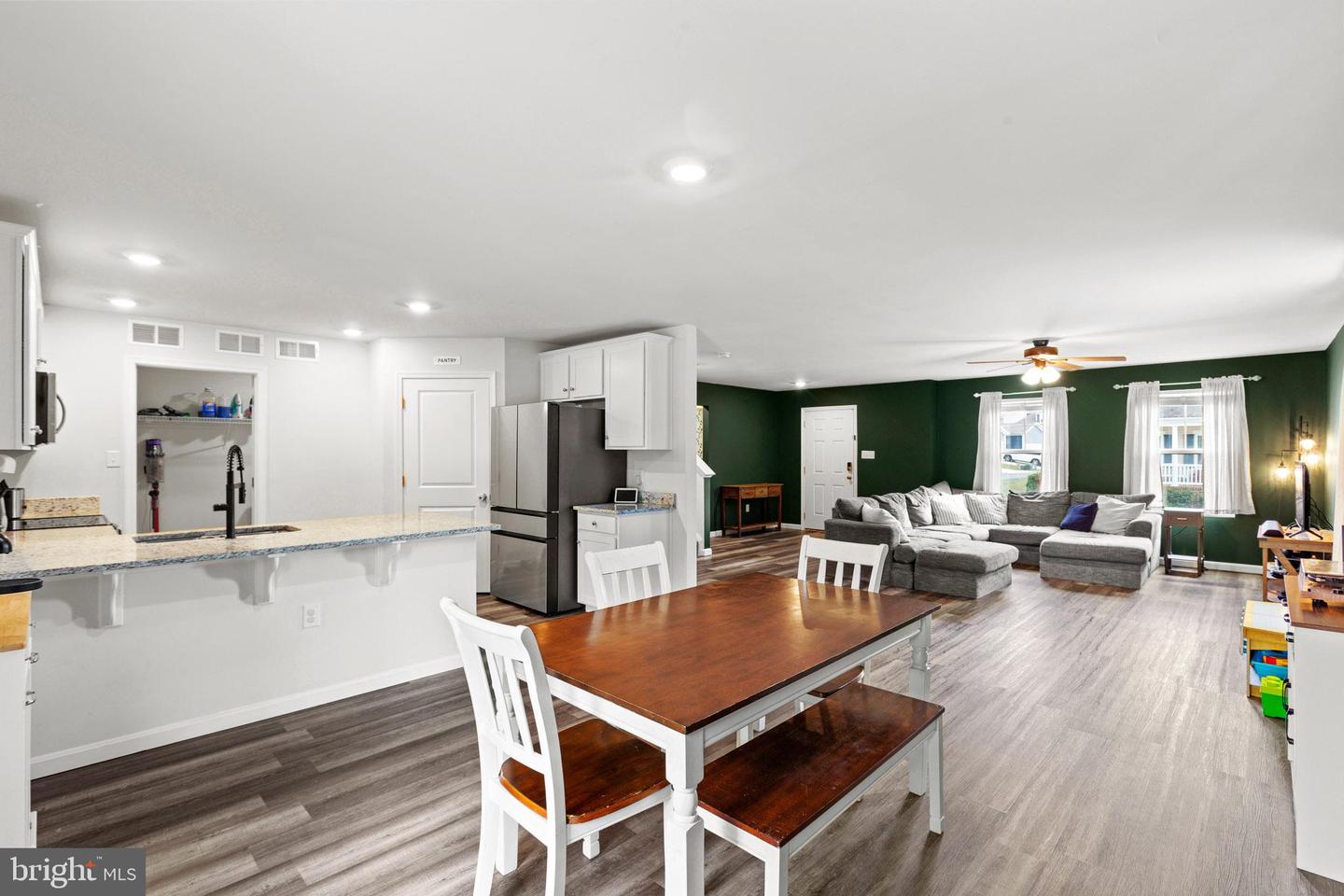 6659 Sacagawea St Property Photo 10