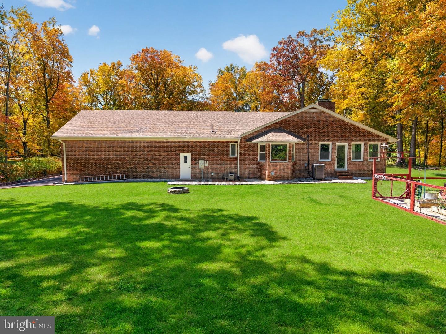 27197 Tidewater Trl Property Photo 4