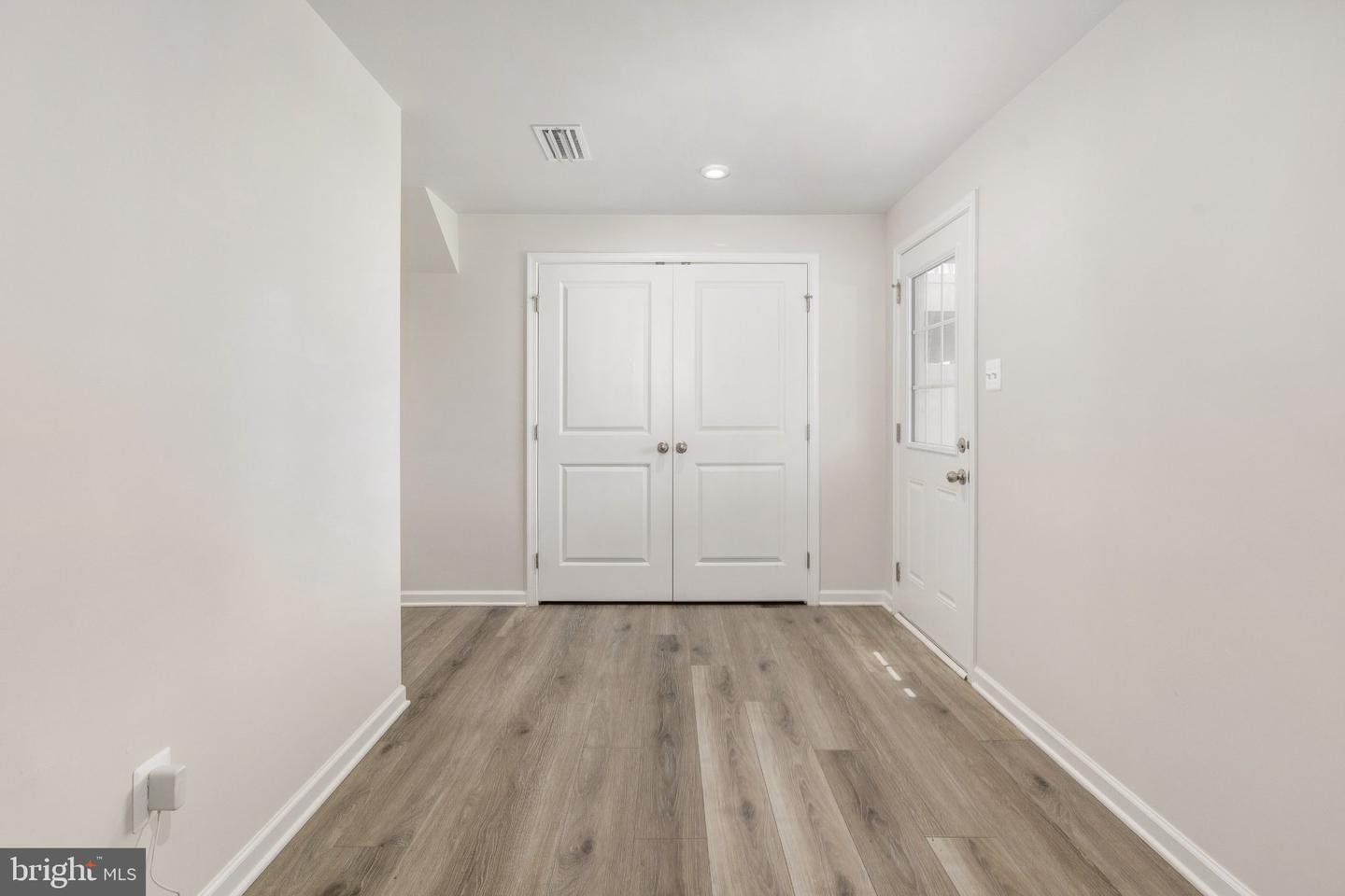18240 Capital Ct Property Photo 8