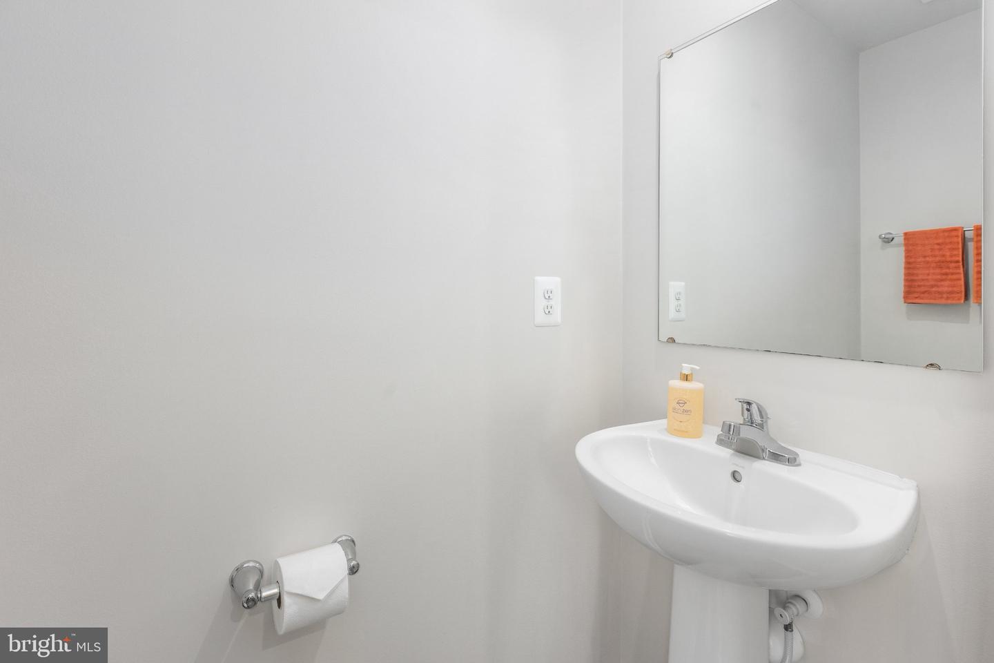 18240 Capital Ct Property Photo 22