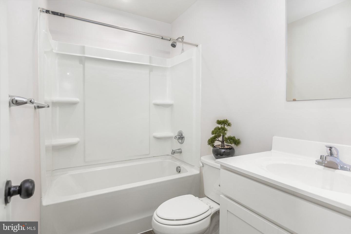 18240 Capital Ct Property Photo 31