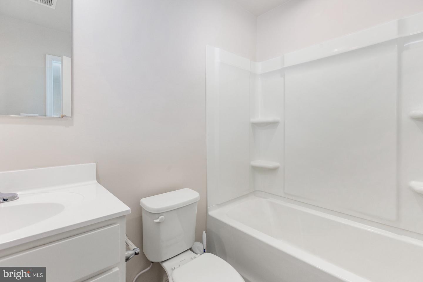 18240 Capital Ct Property Photo 33