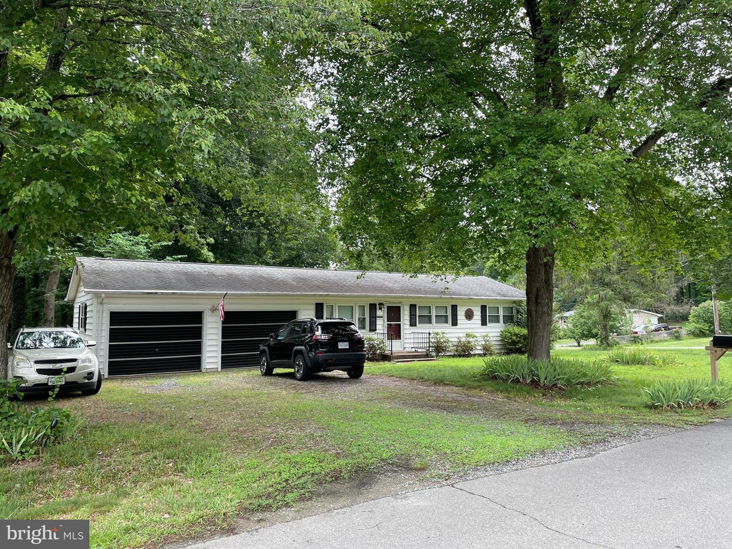 17047 Elm St Property Photo 1