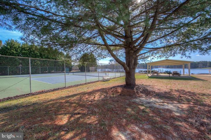 219 Sea Cliff Dr Property Photo 36