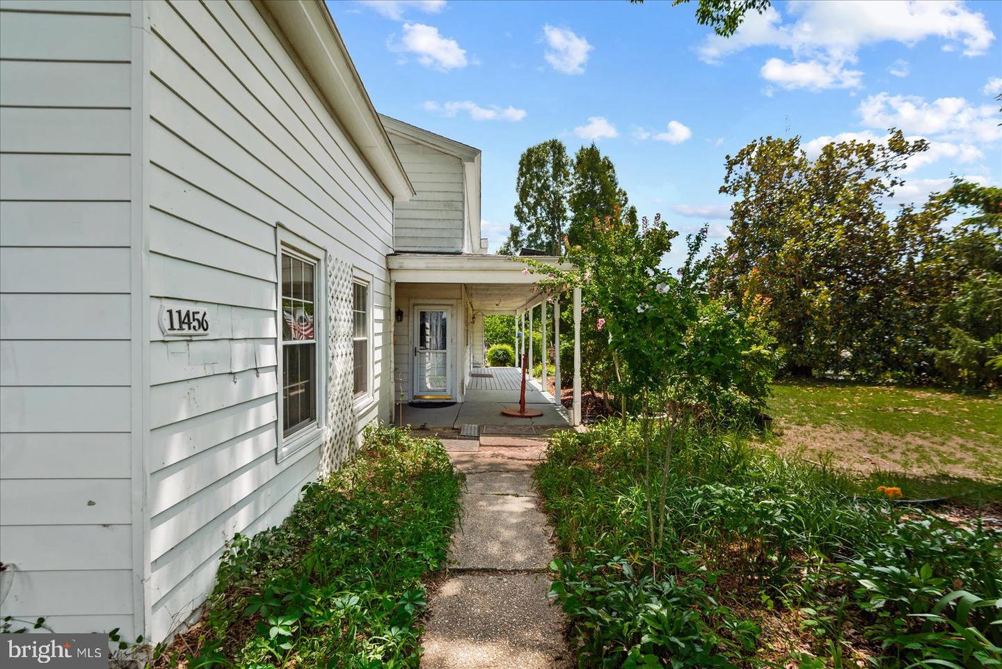 11456 Chesterfield Rd Property Photo 9