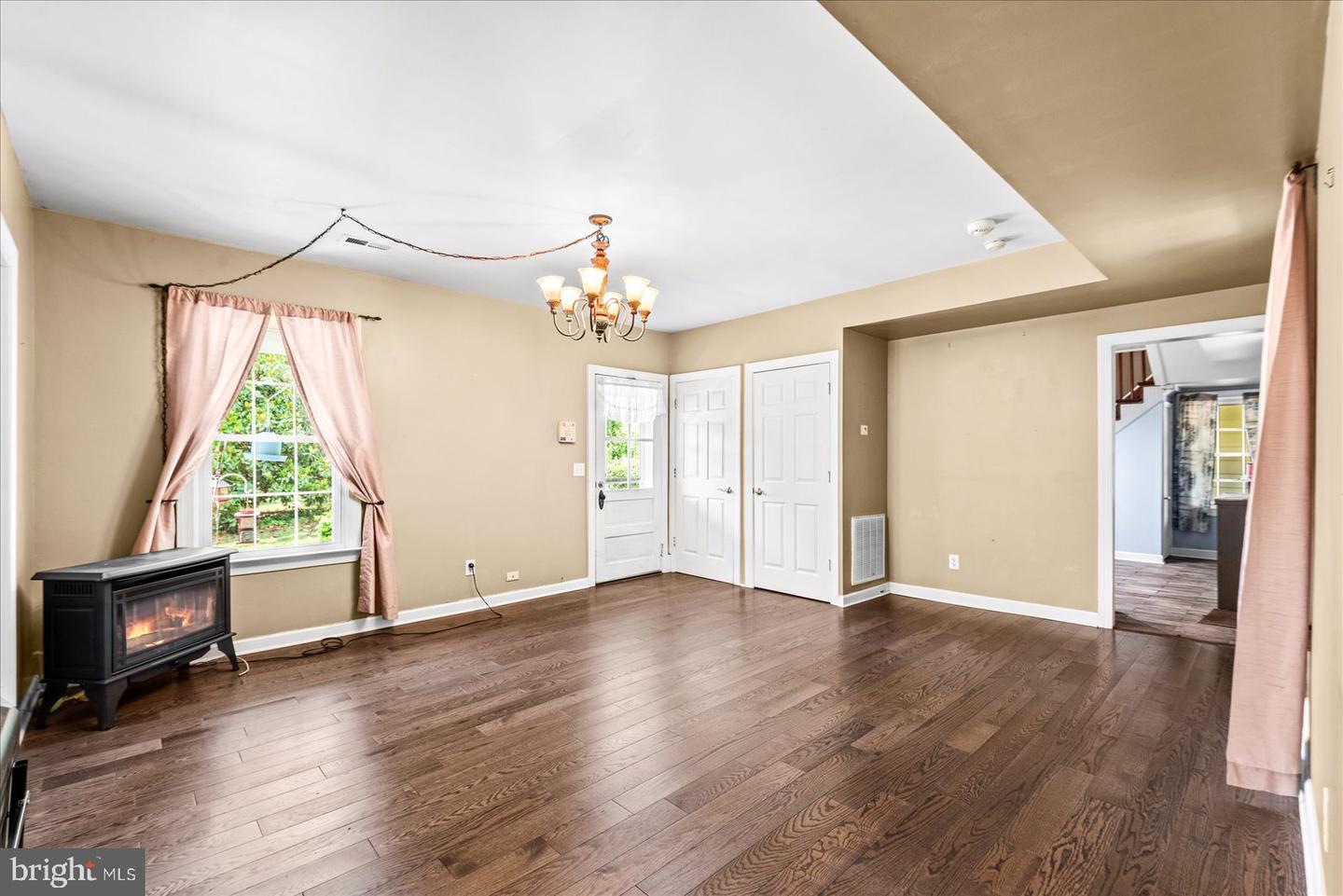 11456 Chesterfield Rd Property Photo 14