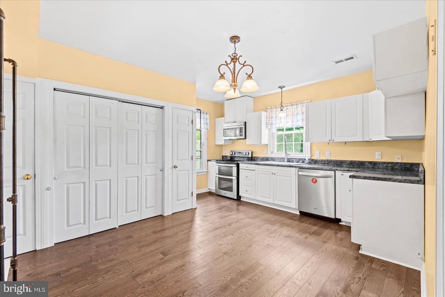 11456 Chesterfield Rd Property Photo 19