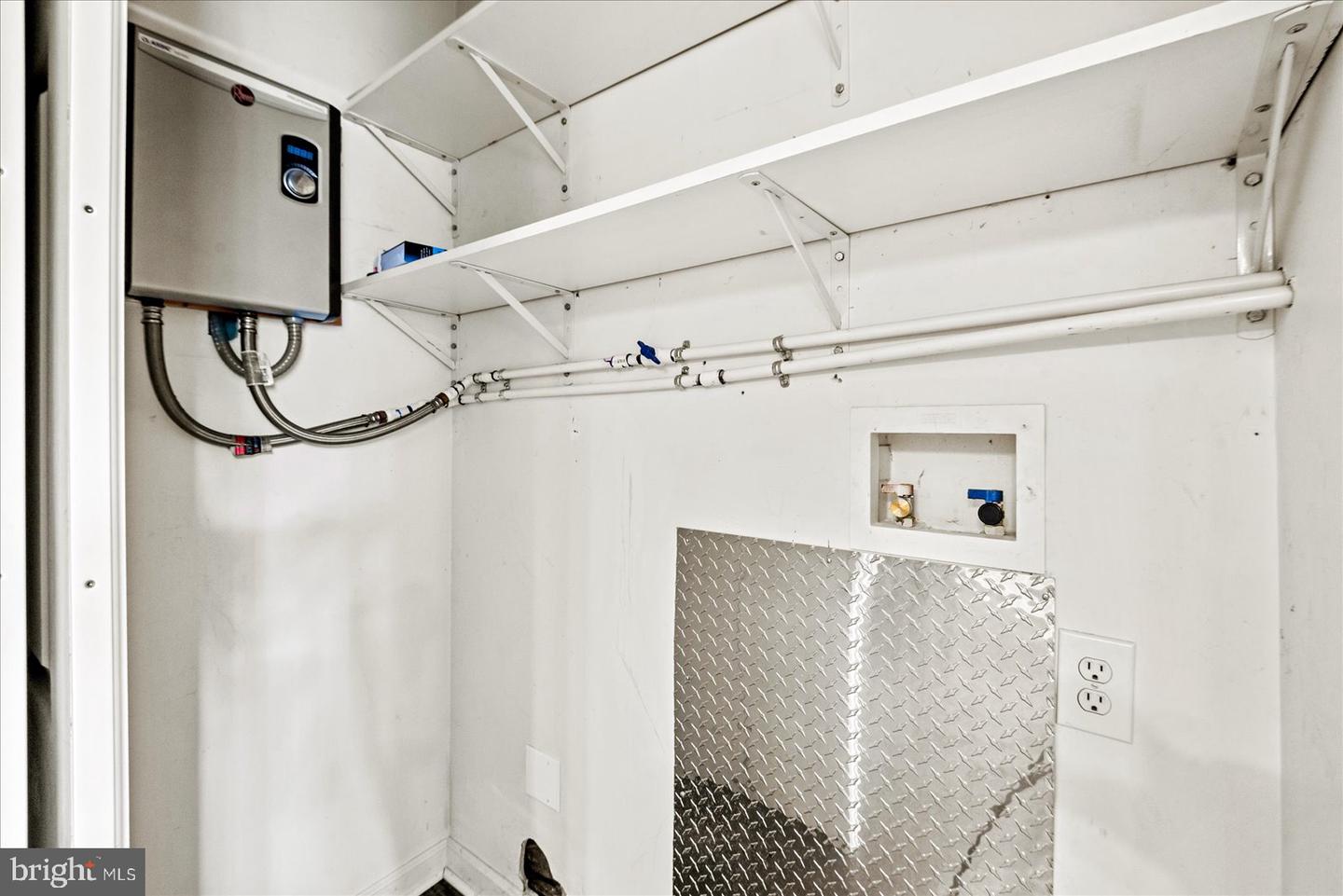 11456 Chesterfield Rd Property Photo 23