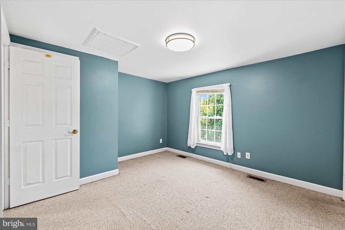11456 Chesterfield Rd Property Photo 37