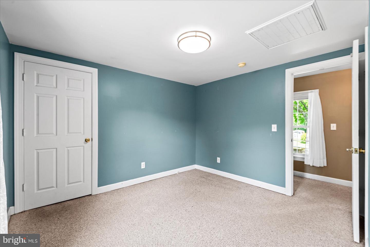 11456 Chesterfield Rd Property Photo 38