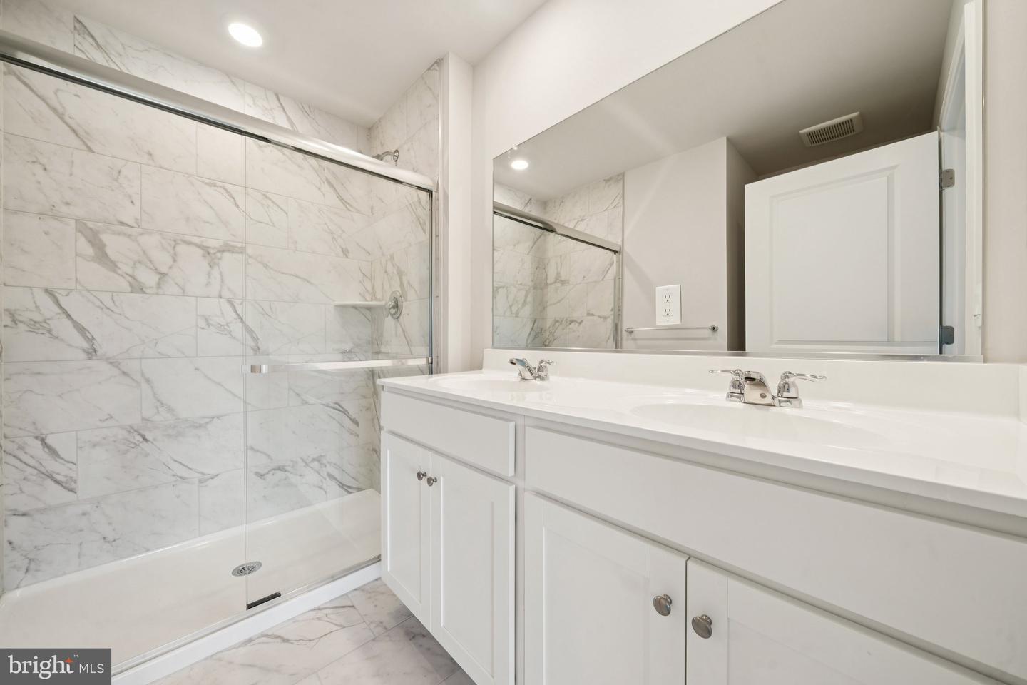 17456 Clark And York St Property Photo 22