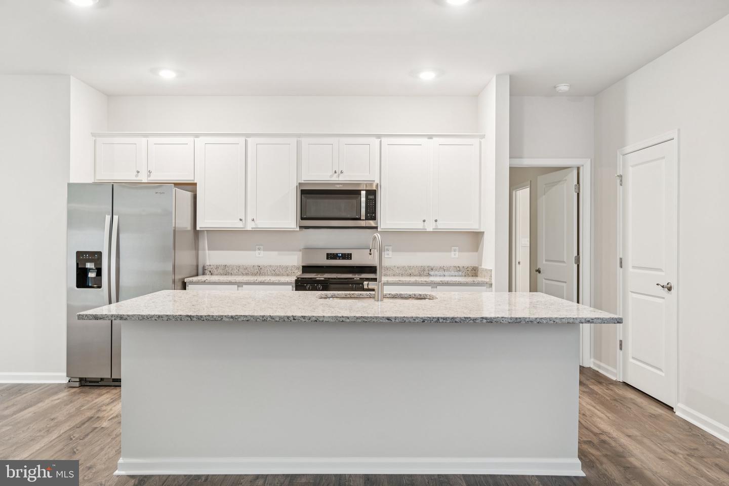 6278 Sterling Way Property Photo 2