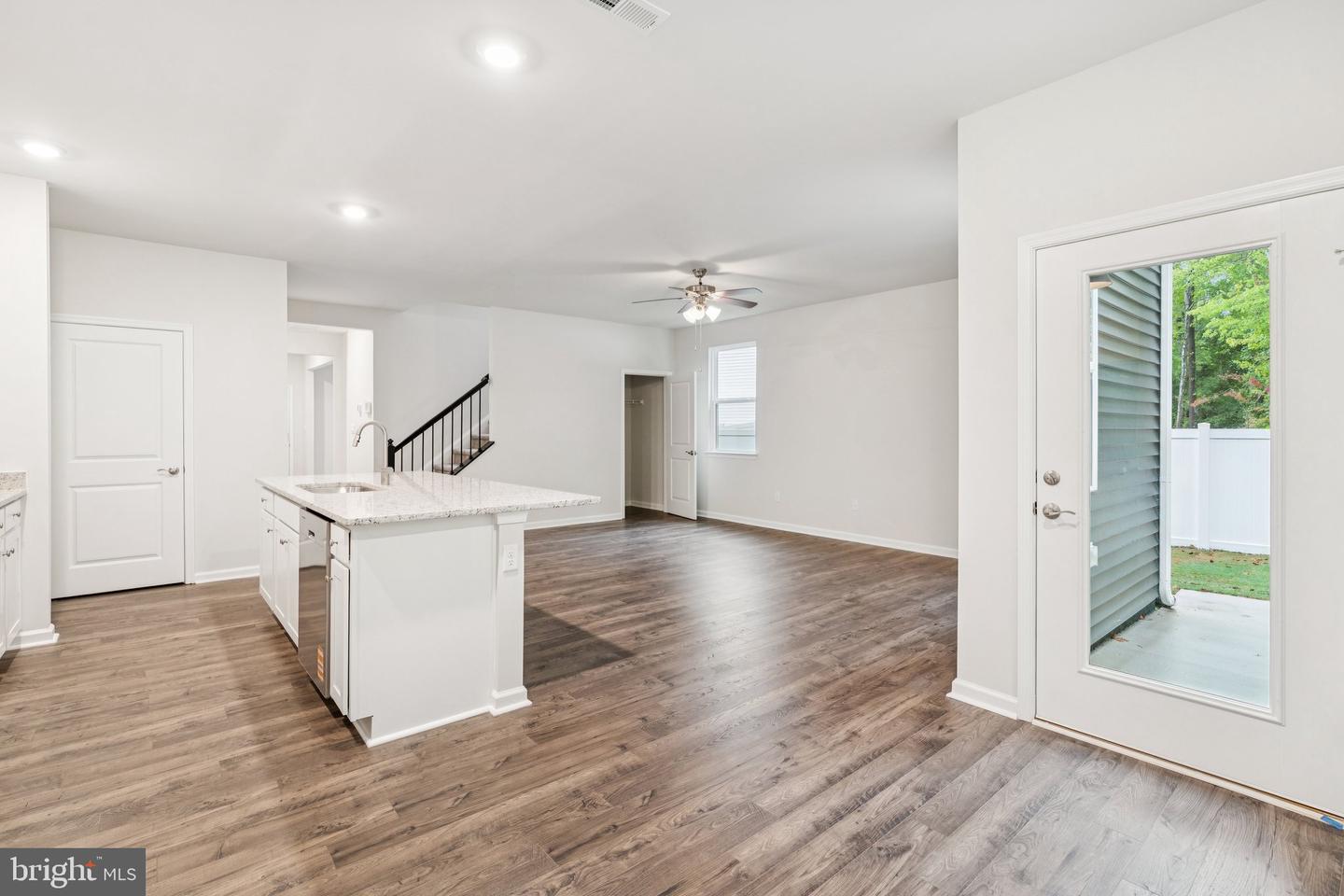 6278 Sterling Way Property Photo 5
