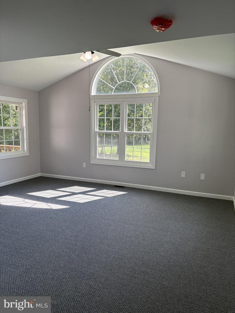 17263 New Baltimore Rd Property Photo 9