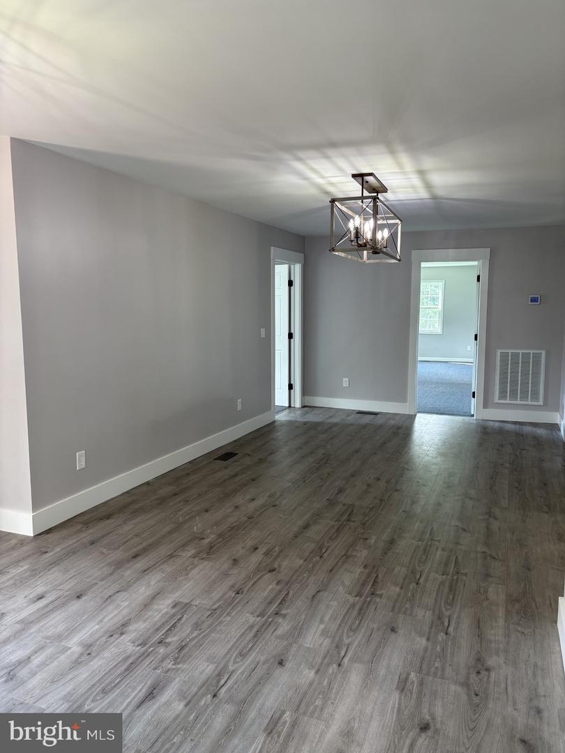 17263 New Baltimore Rd Property Photo 11