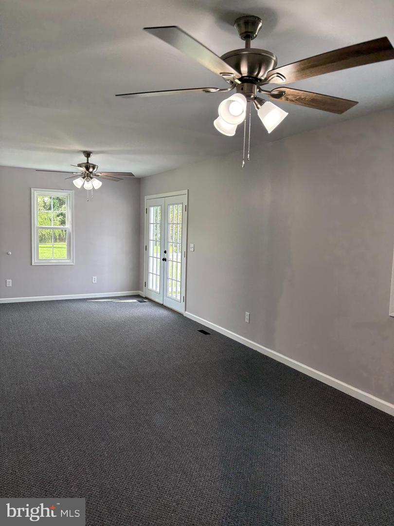 17263 New Baltimore Rd Property Photo 15