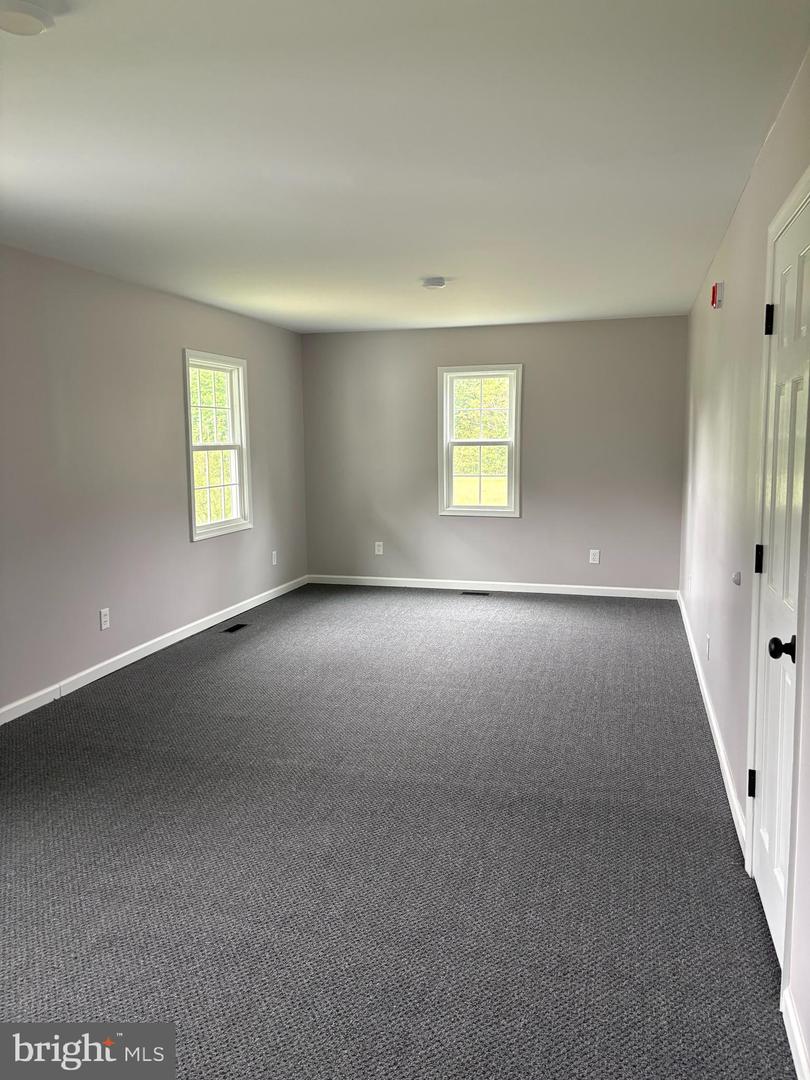 17263 New Baltimore Rd Property Photo 16