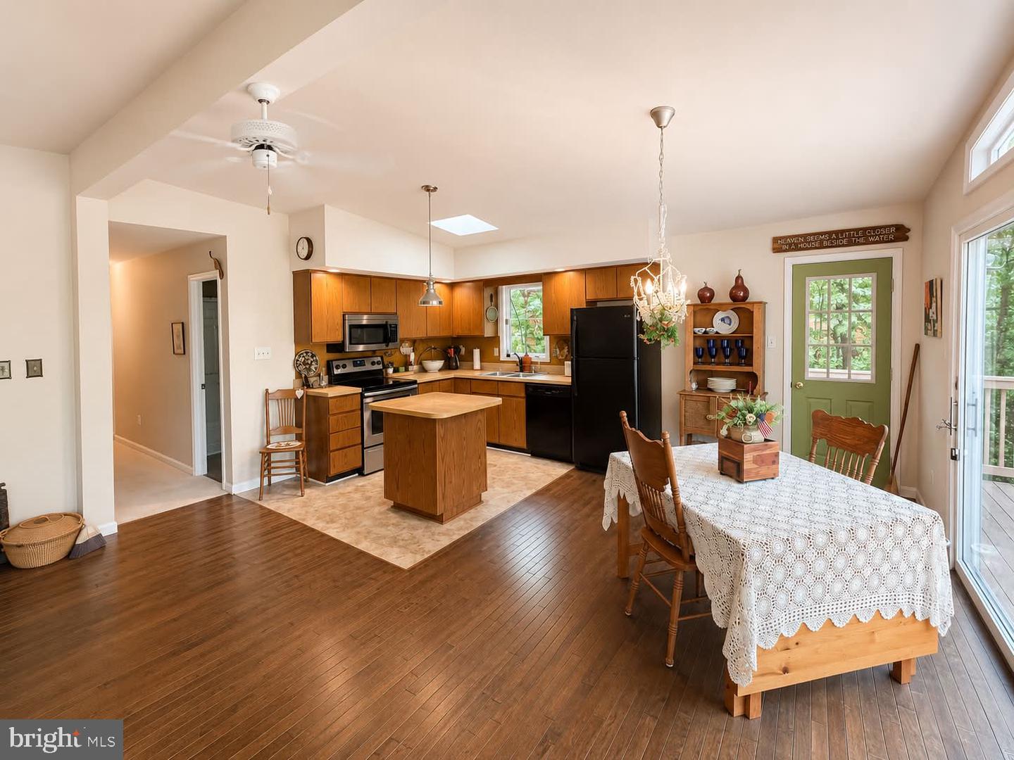 8 Mahon Cir Property Photo 8