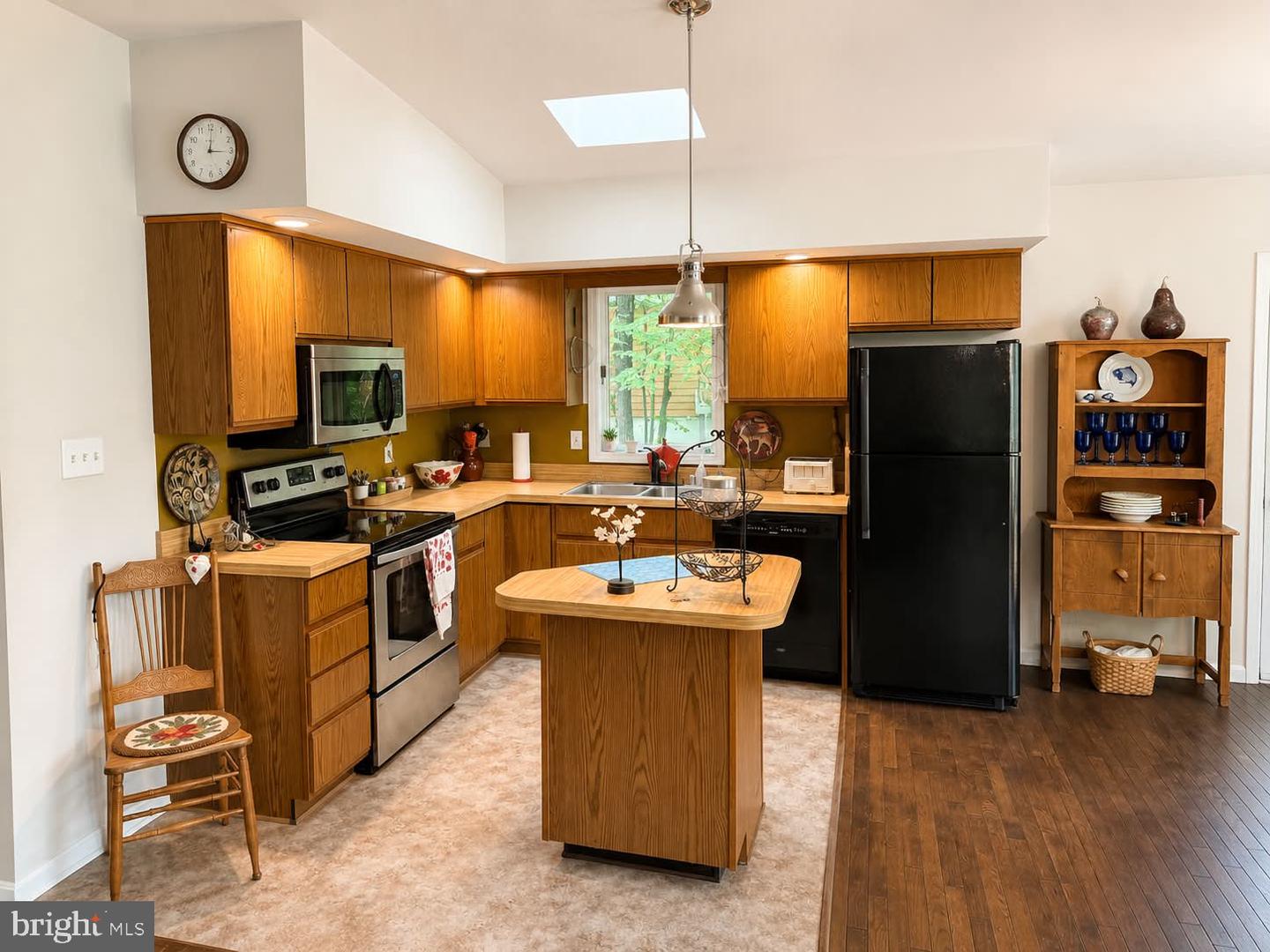 8 Mahon Cir Property Photo 10