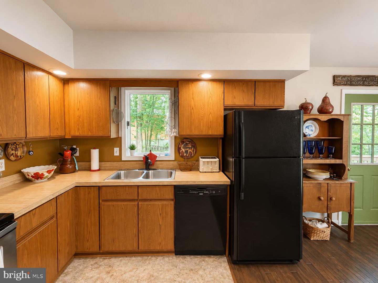 8 Mahon Cir Property Photo 12