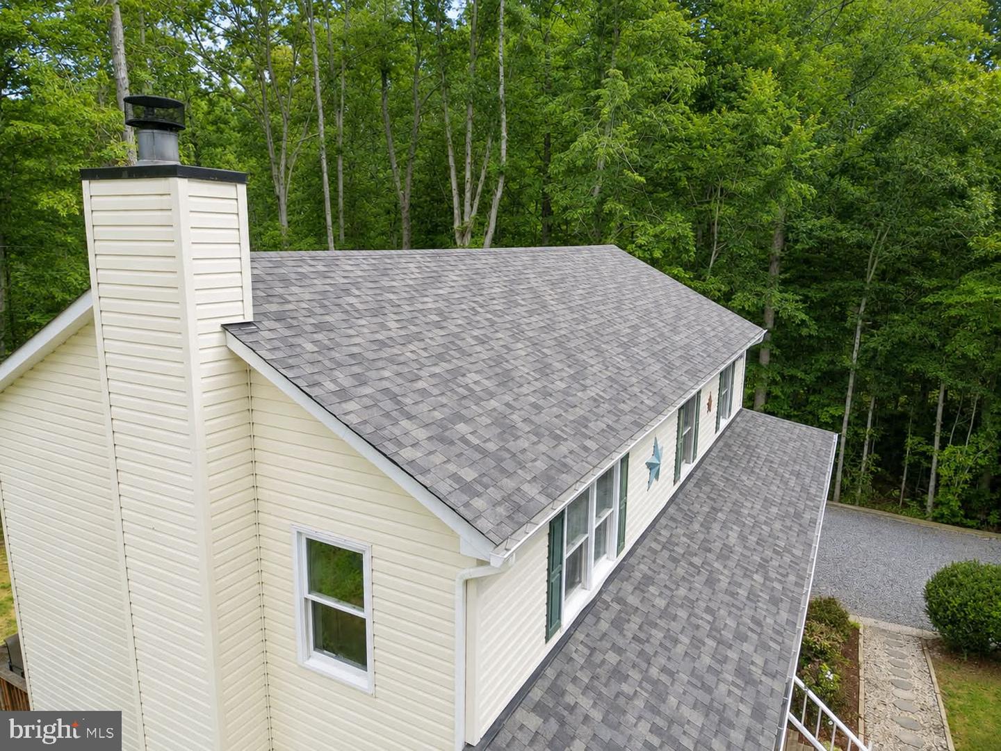408 Land Or Dr Property Photo 4