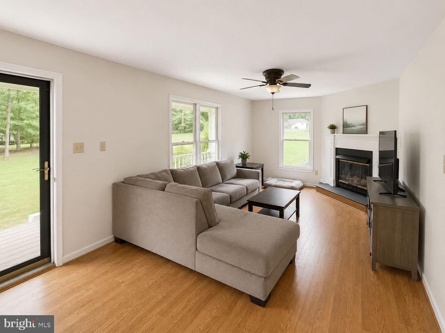 408 Land Or Dr Property Photo 7