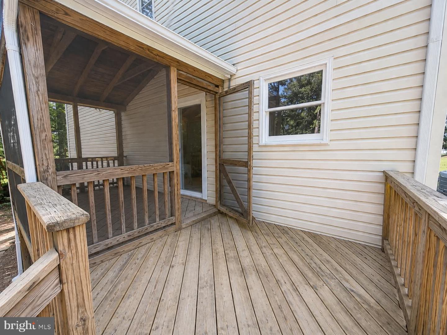 408 Land Or Dr Property Photo 13