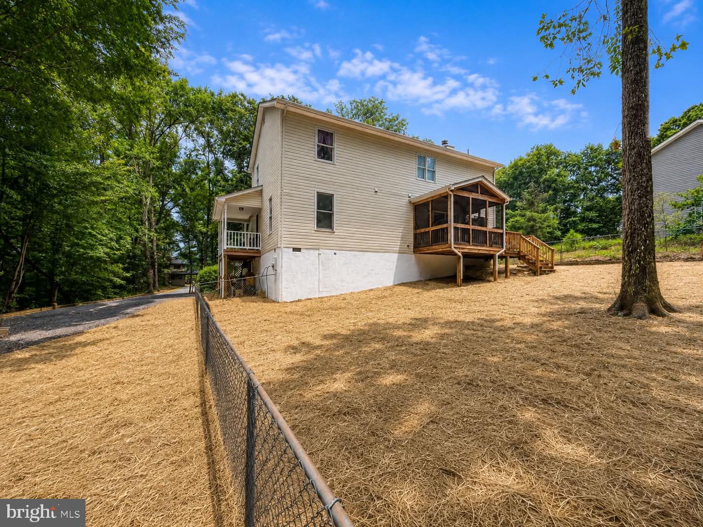 408 Land Or Dr Property Photo 29