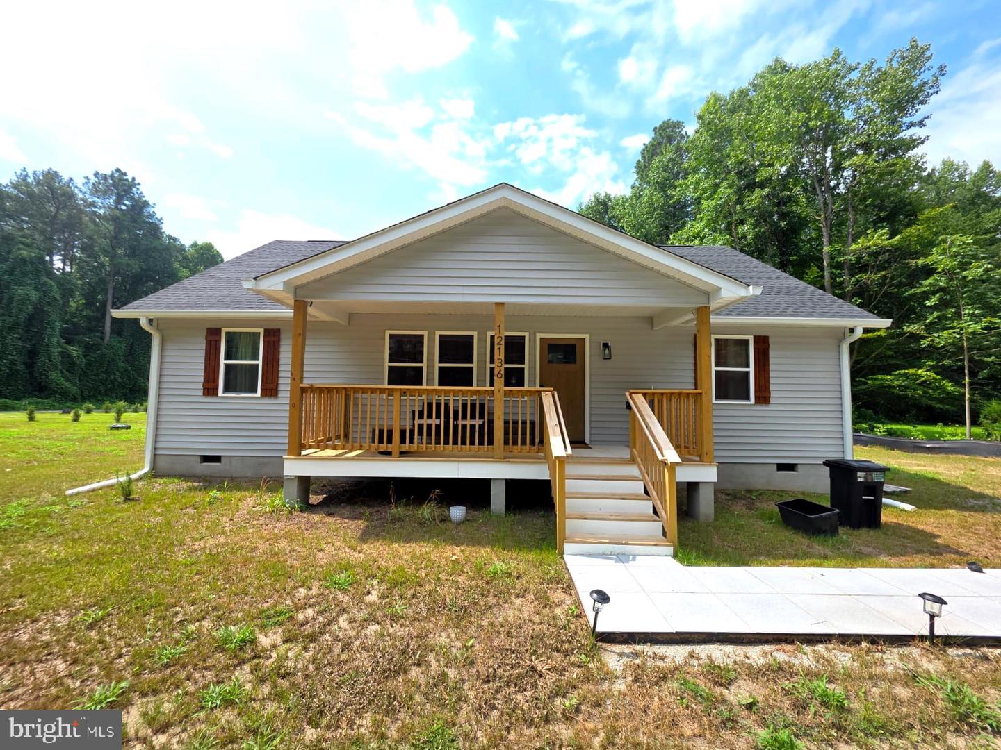 12136 Monterey Rd Property Photo 2