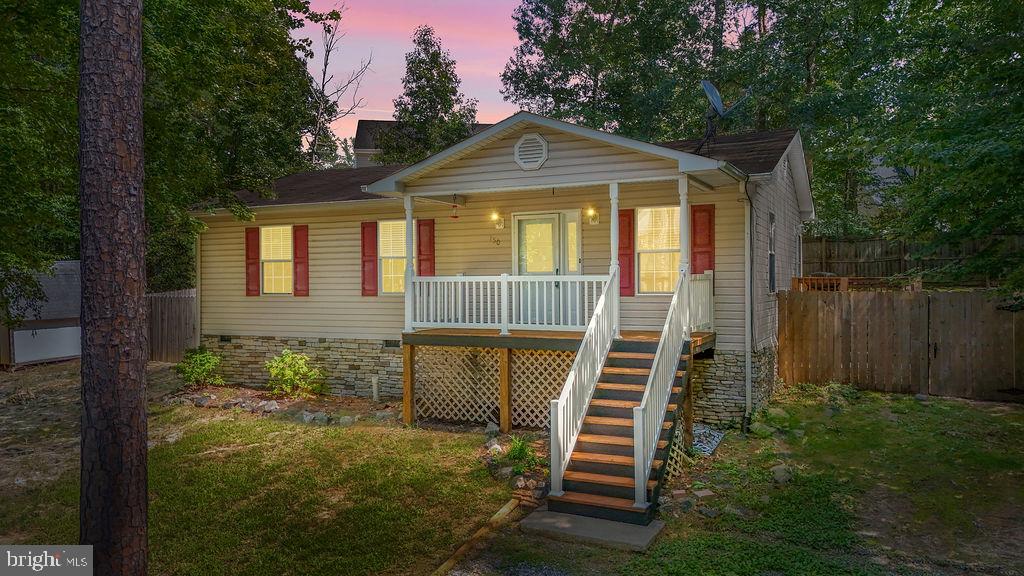 750 Canterbury Dr Property Photo 1
