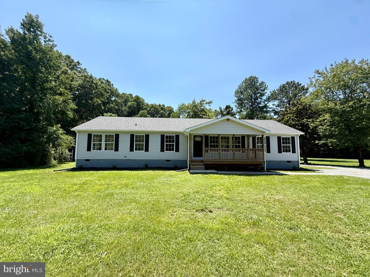 17122 New Baltimore Rd Property Photo 1