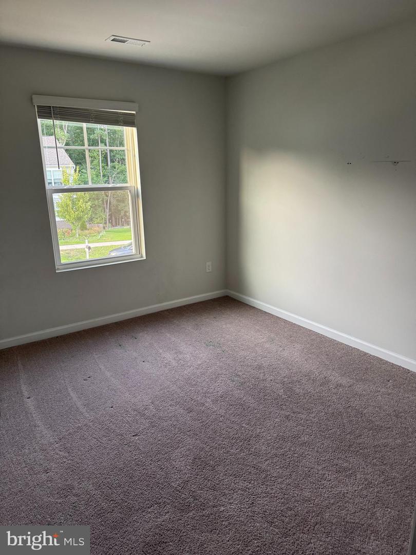18056 Jackson Dr Property Photo 5