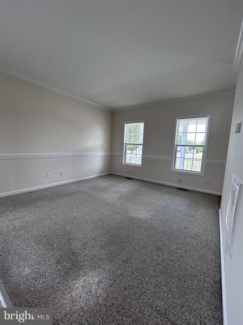 348 Main St Property Photo 7