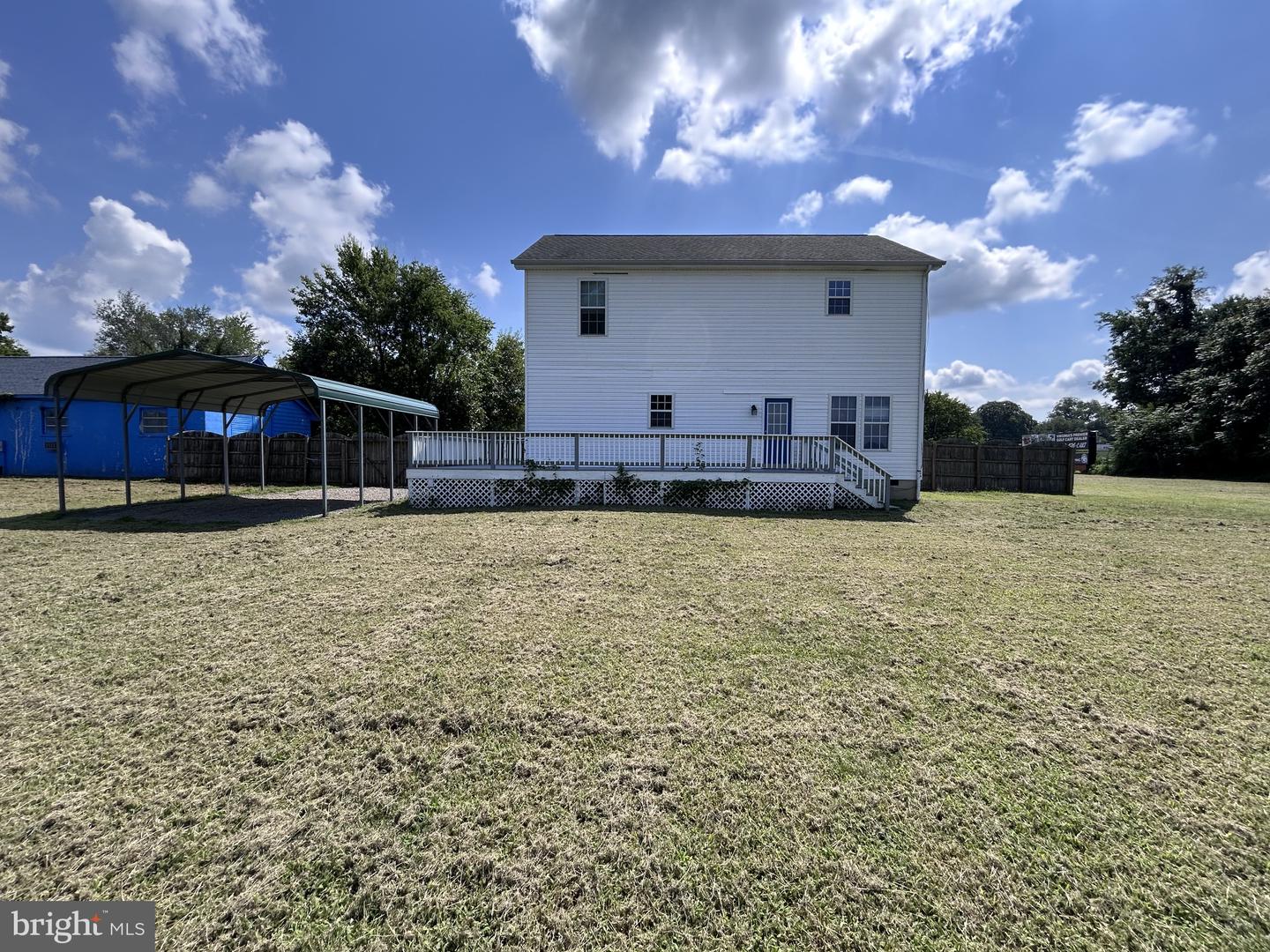 348 Main St Property Photo 15