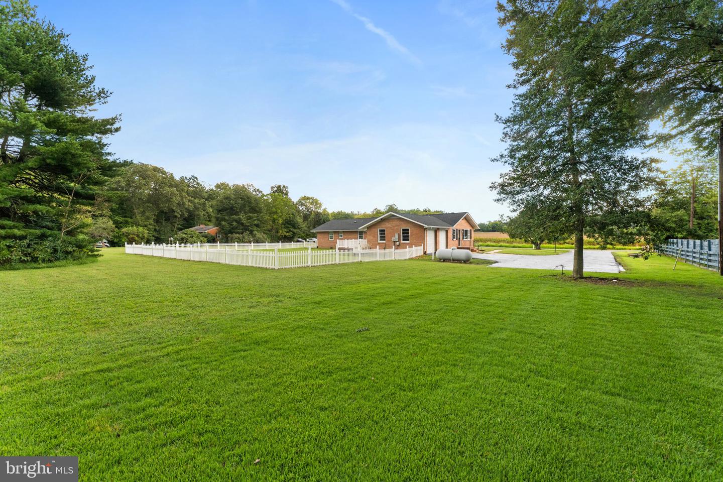 16513 Tinder Dr Property Photo 30