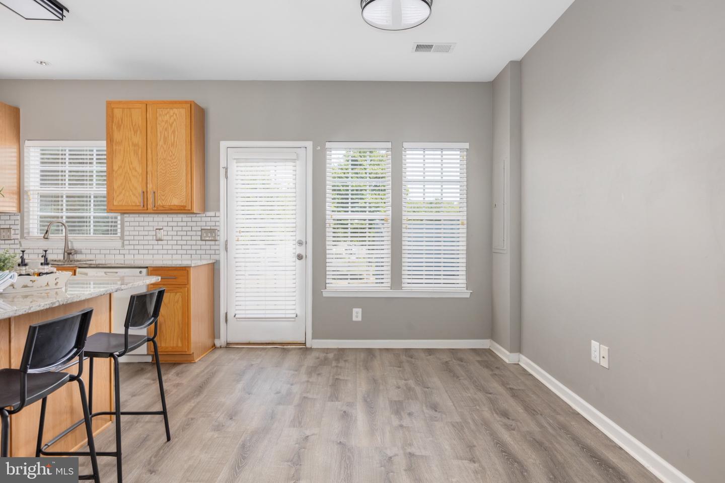 7129 Marsh St Property Photo 15