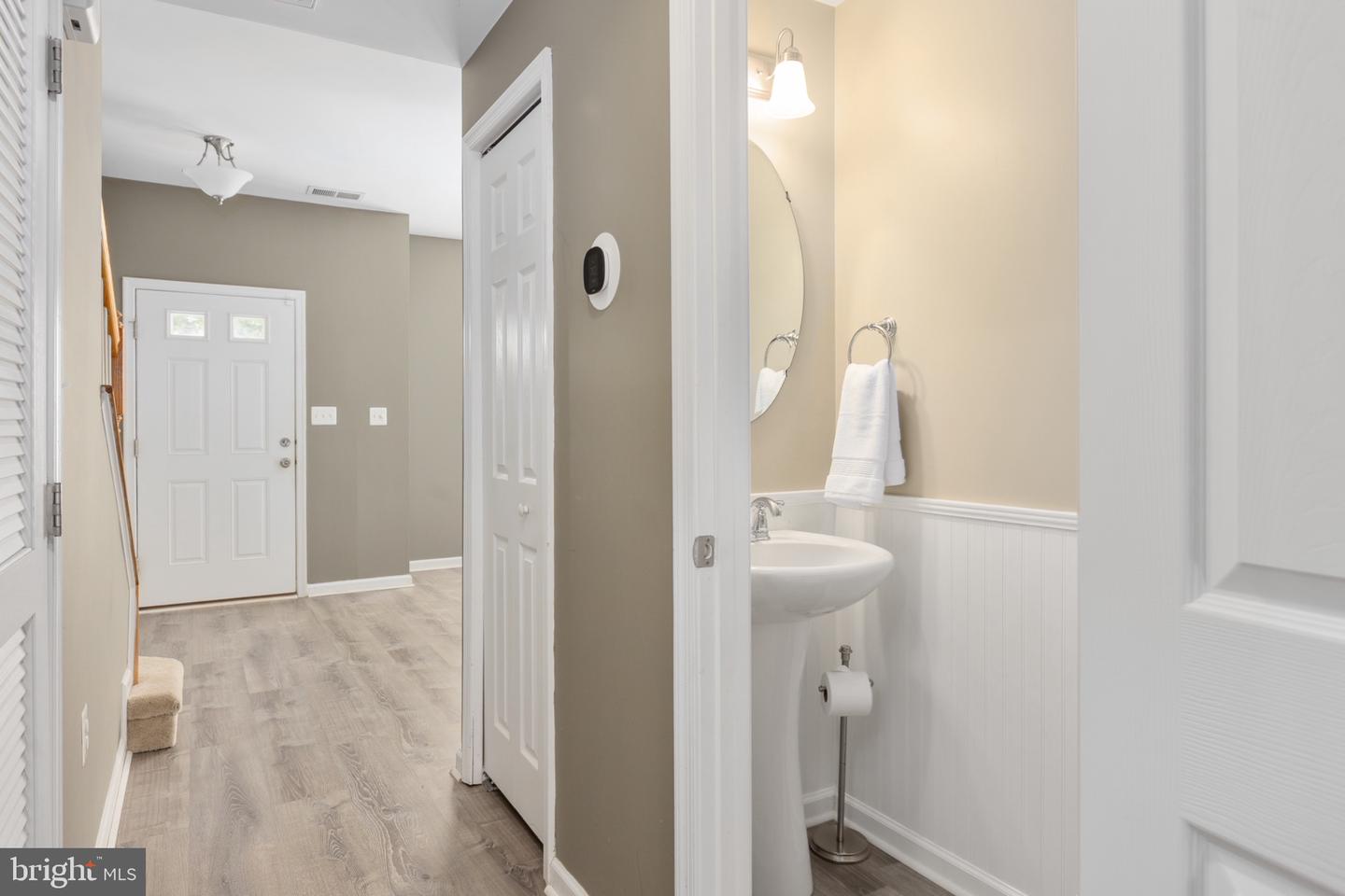 7129 Marsh St Property Photo 17