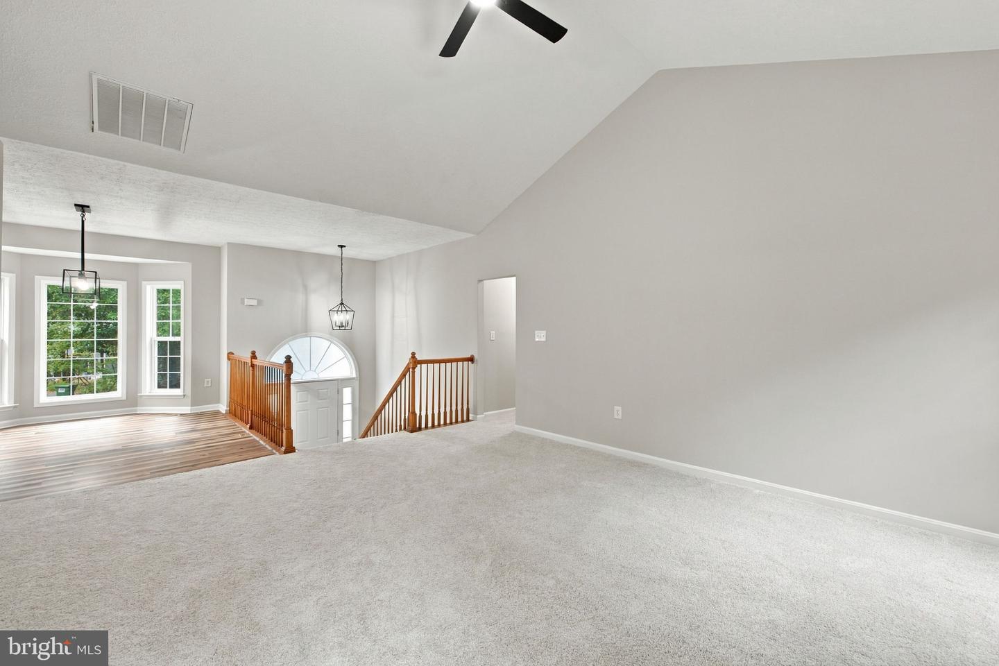 95 Albertson Ct Property Photo 11