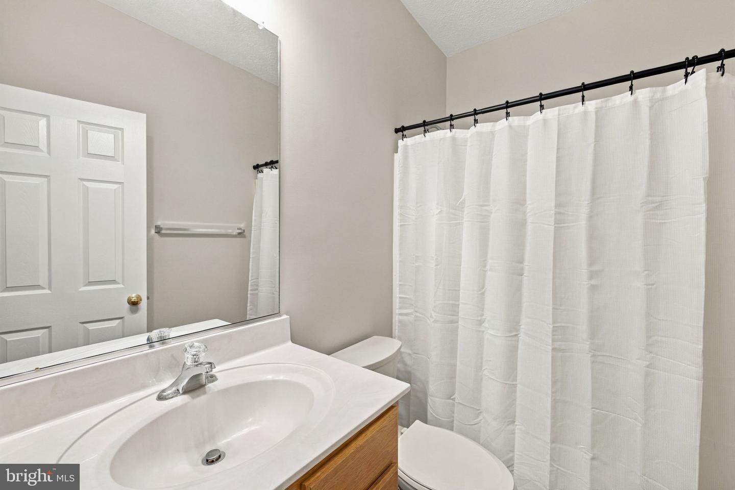 95 Albertson Ct Property Photo 29