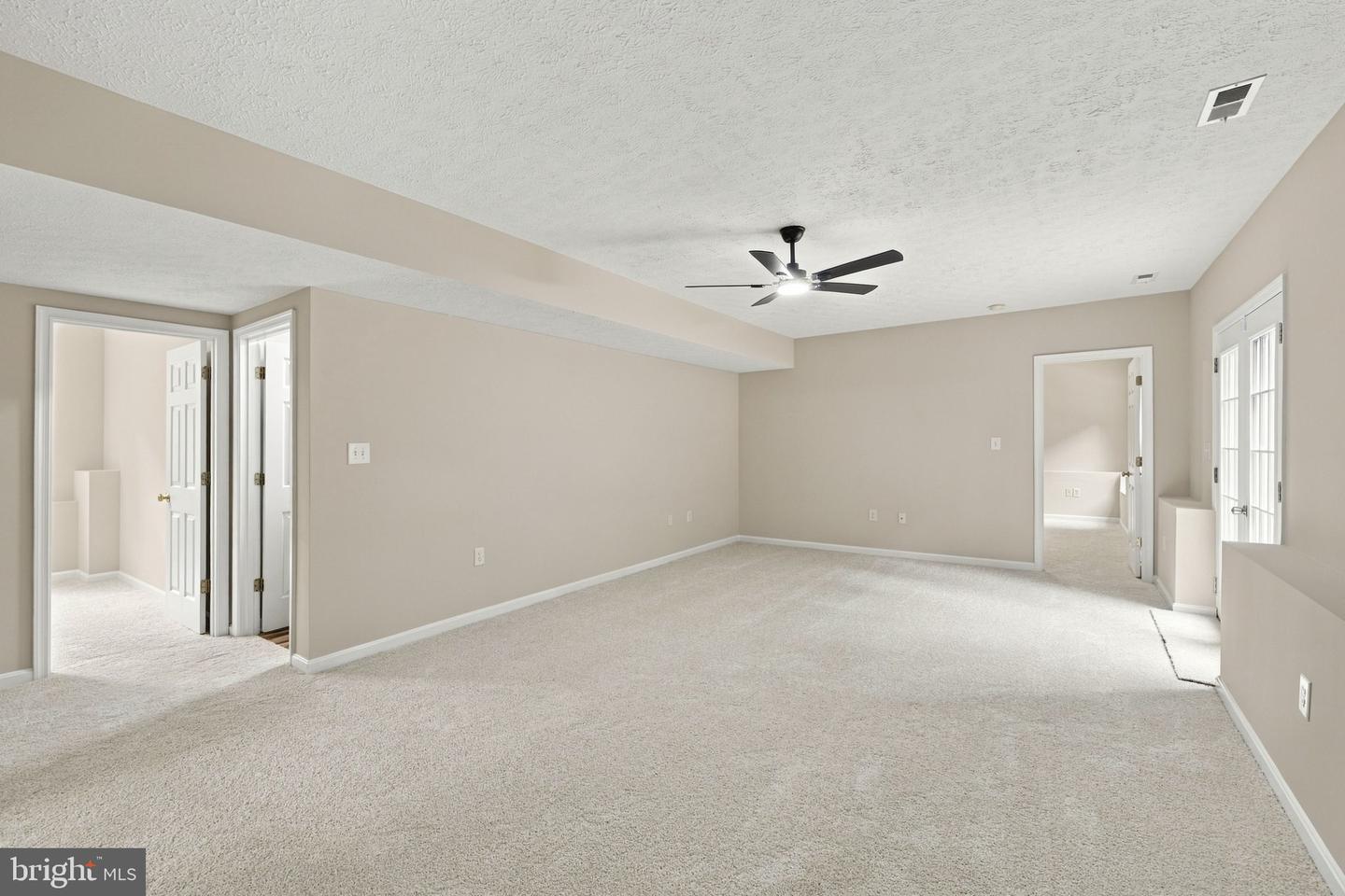 95 Albertson Ct Property Photo 35
