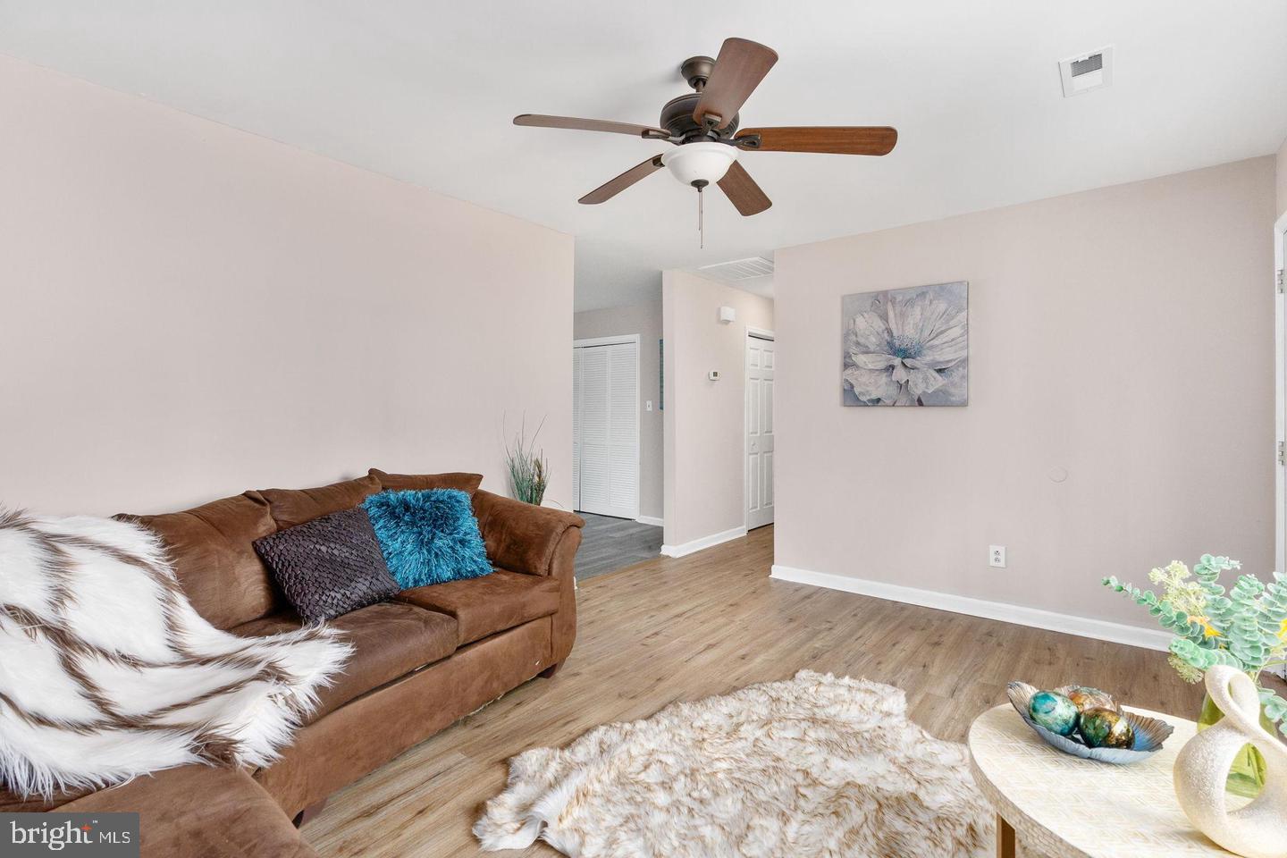 100 American Dr Property Photo 15