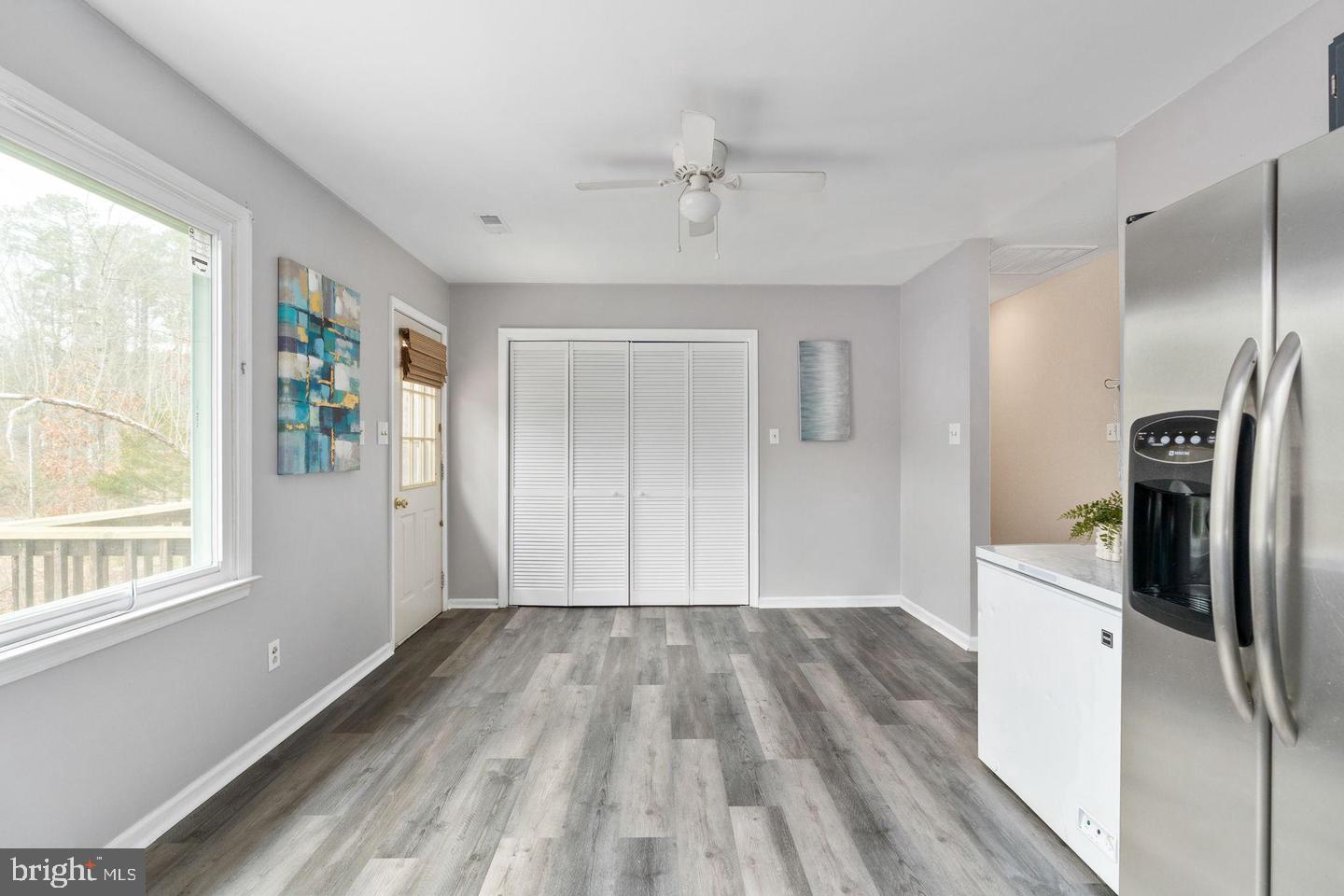 100 American Dr Property Photo 22