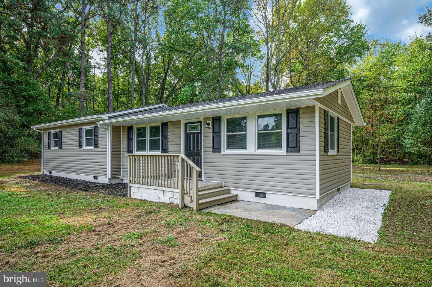 17194 New Baltimore Rd Property Photo 9