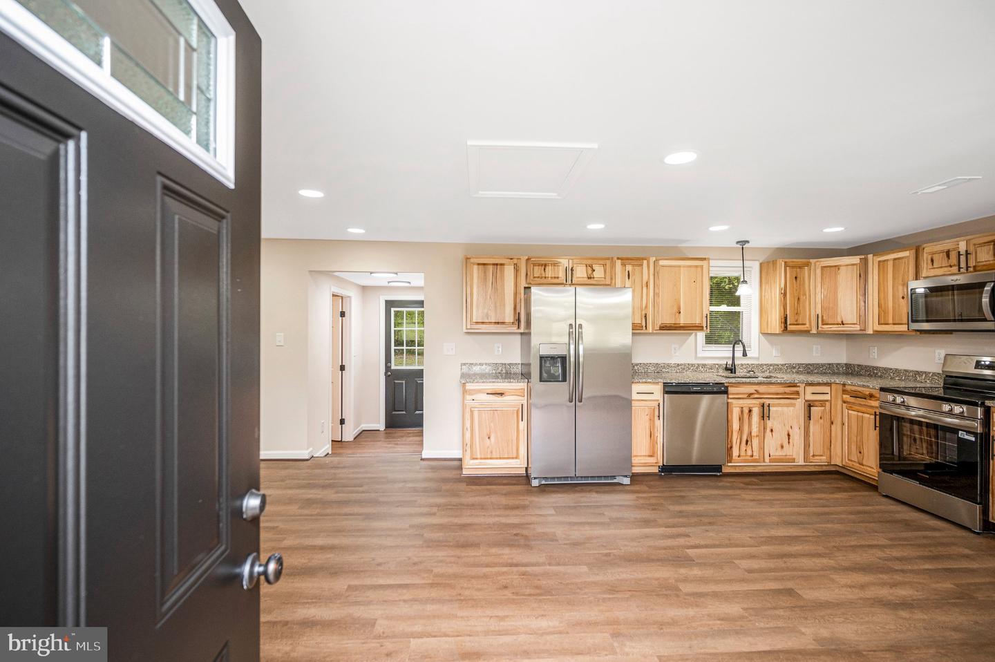 17194 New Baltimore Rd Property Photo 11