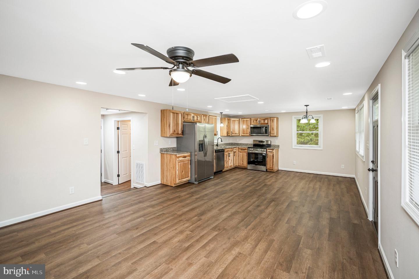 17194 New Baltimore Rd Property Photo 12