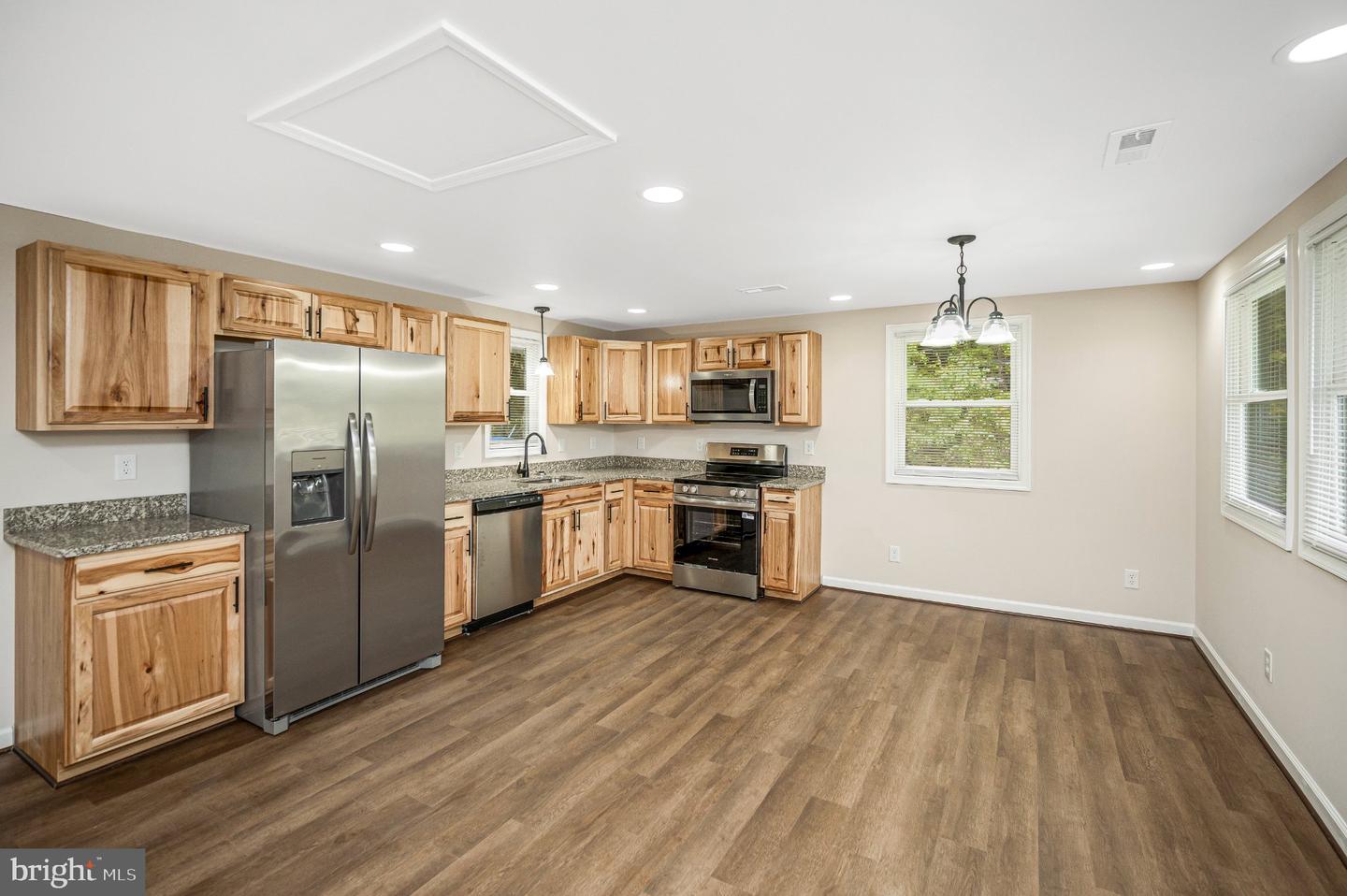 17194 New Baltimore Rd Property Photo 14