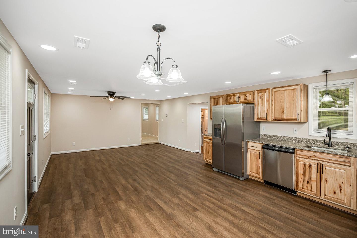 17194 New Baltimore Rd Property Photo 16