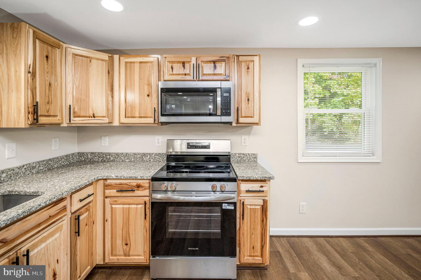 17194 New Baltimore Rd Property Photo 18