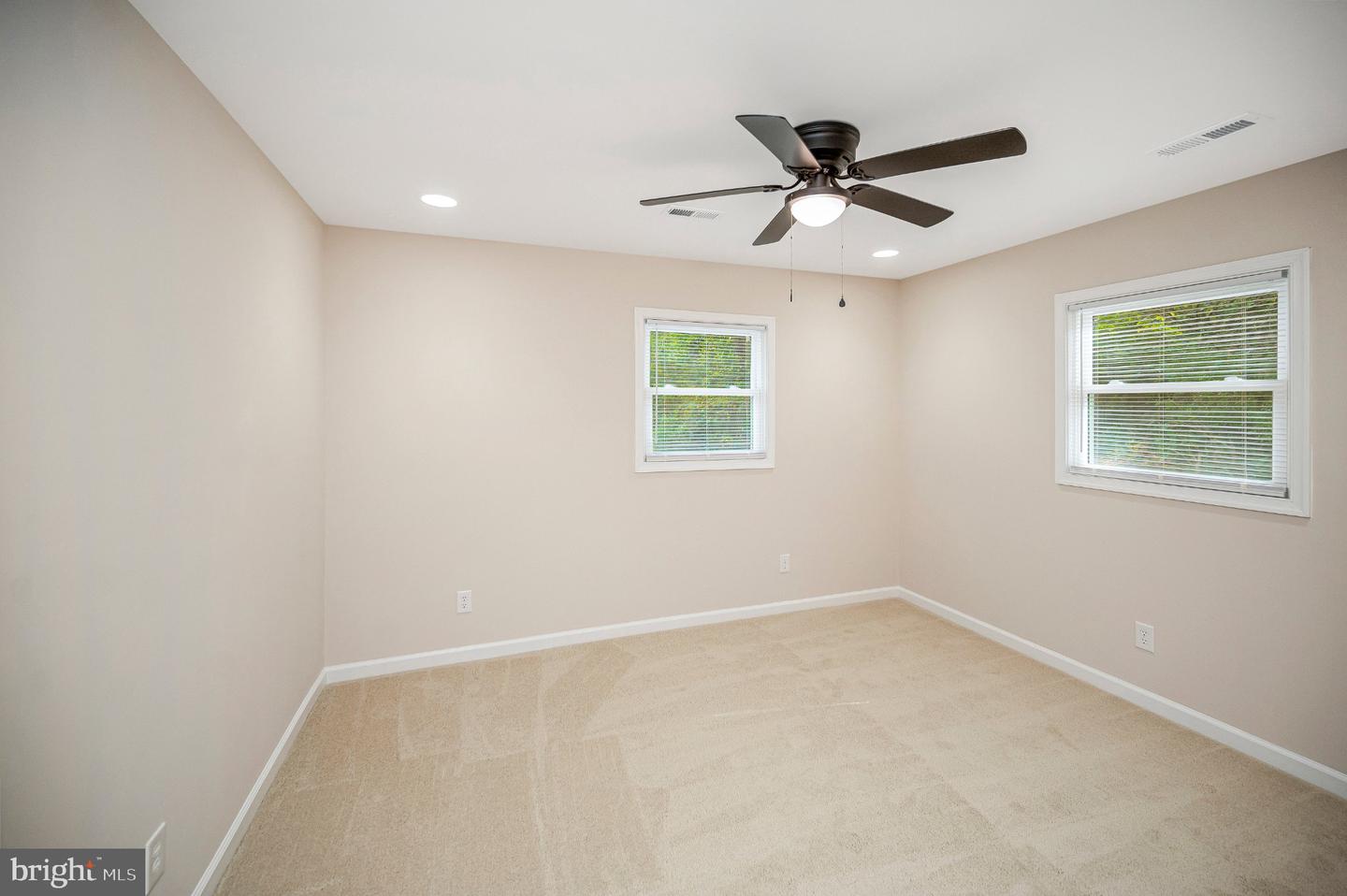 17194 New Baltimore Rd Property Photo 32