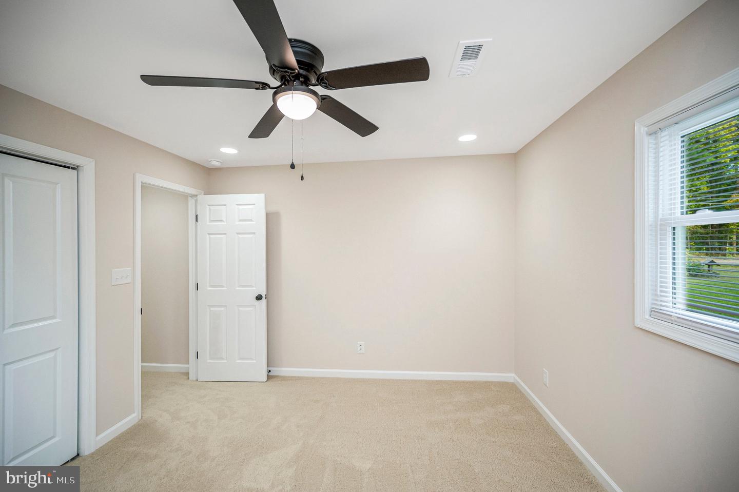 17194 New Baltimore Rd Property Photo 34